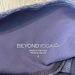 Beyond Yoga Heathered purple Gray leggings